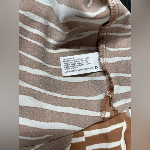 Sleeveless striped summer dress - Picture 9 of 10